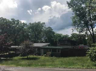 20 Split Rail Ln, Dallas, PA 18612