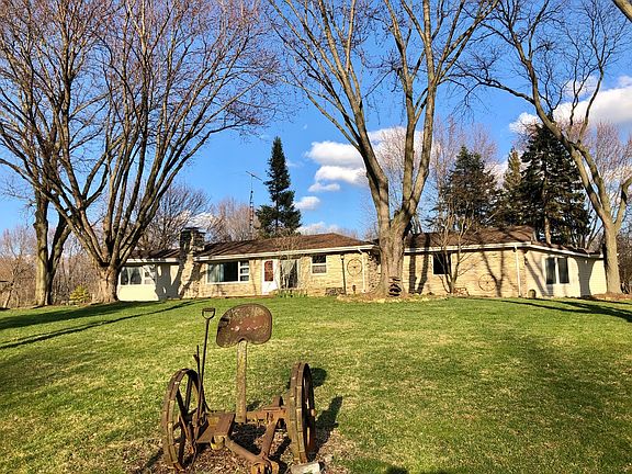 3rd image of 8N597 Wildwood Dr