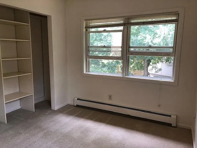 576 University Ave — Photo 15