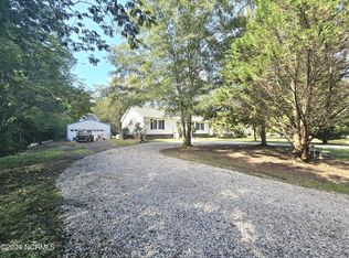 402 NW Backwoods Rd, Moyock, NC 27958