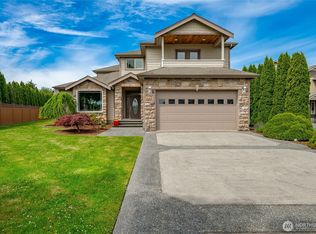 8641 Ashbury Ct, Blaine, WA 98230