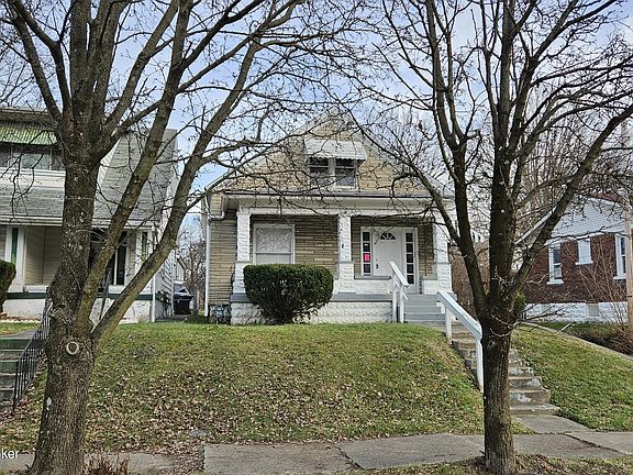 4th image of 1115 S 32nd St