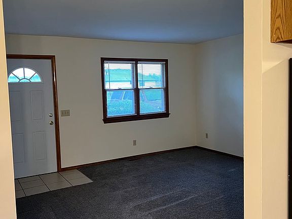 2nd image of 202 E New Melville Rd