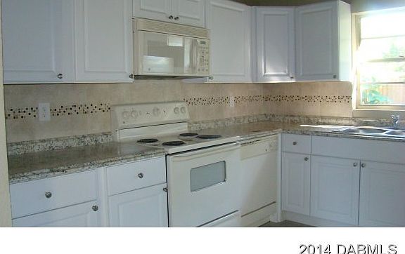 4th image of 320 Dorothy Ave