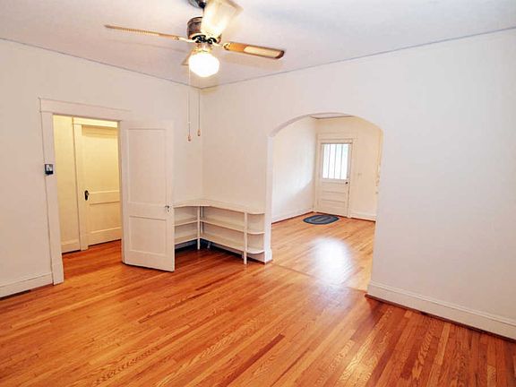 5th image of 423 Stafford St