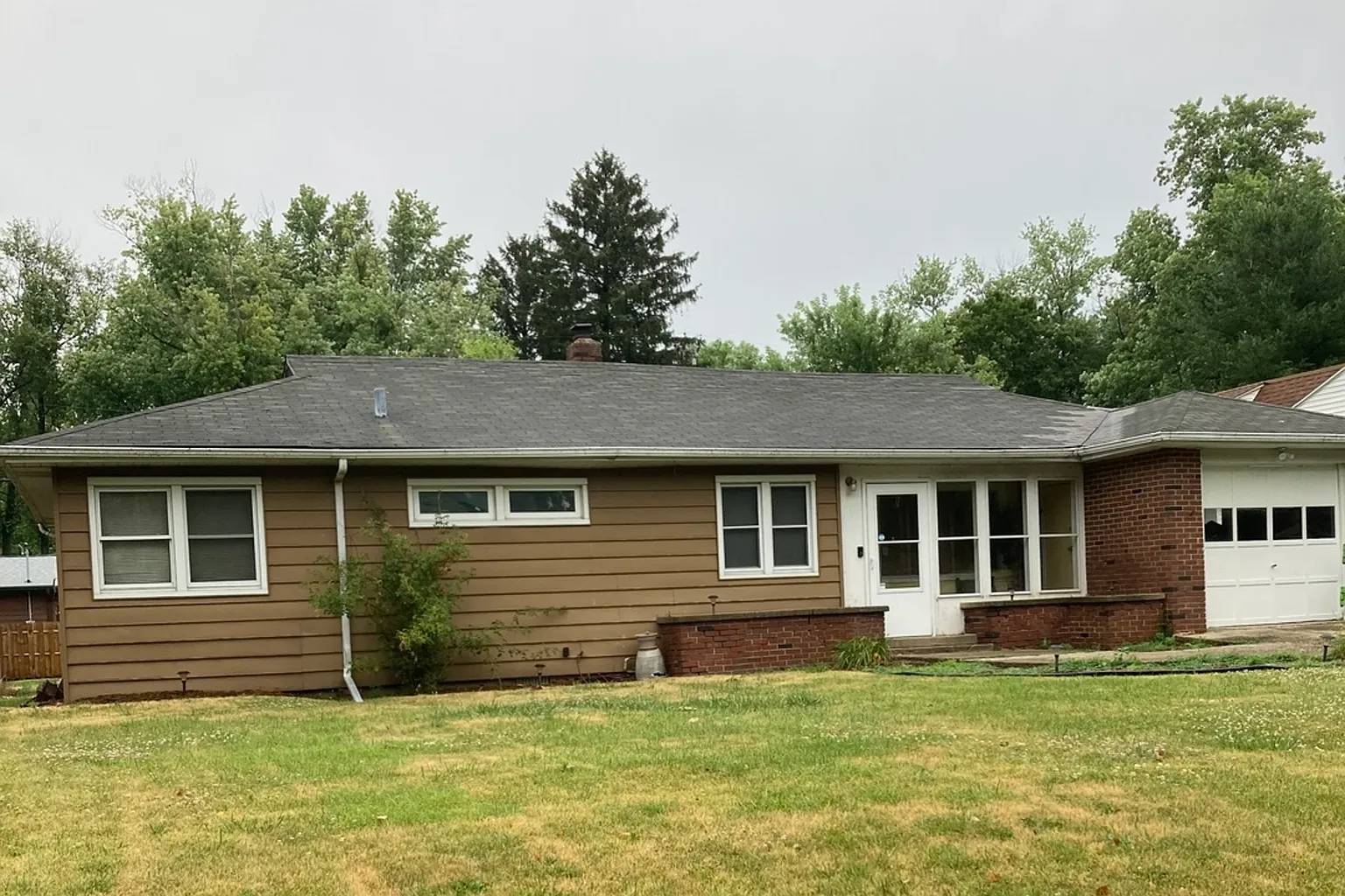 1618 Sheridan Rd photo 1