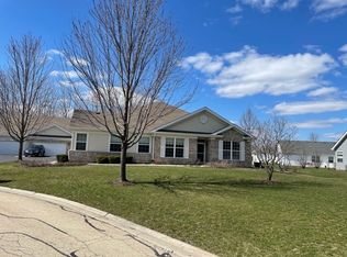 21252 Legion Lake Ct, Crest Hill, IL 60403