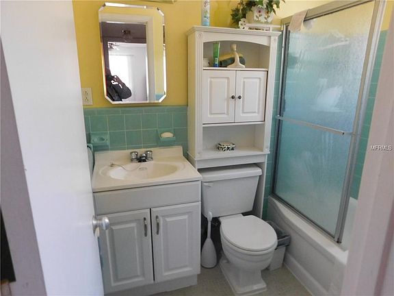 5th image of 525 9th Ave N APT 26