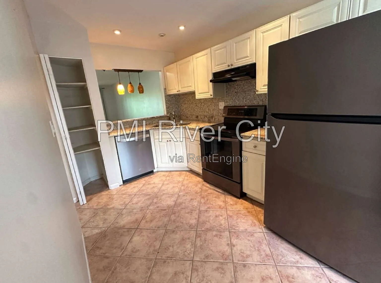 2 bed, 2.5 bath, 1220 sqft, $1,750 — Photo 2
