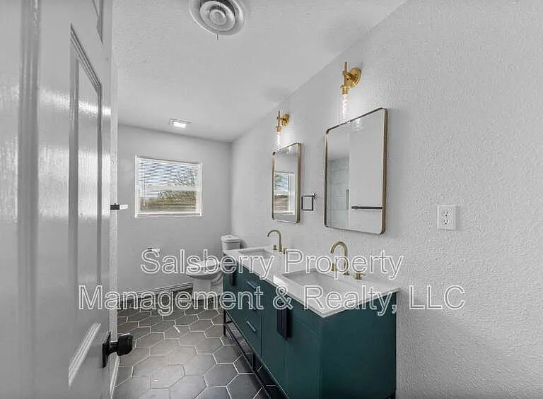 3137 S FM 200 — Photo 15