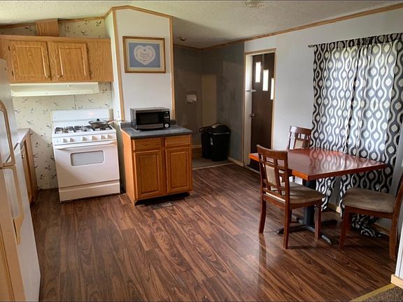 3rd image of 28 Rose St Lot 12N
