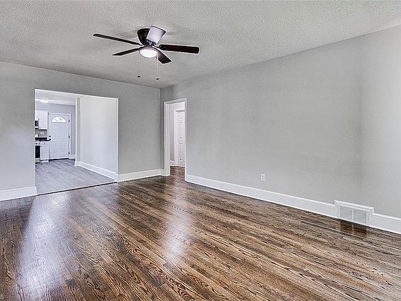 5th image of 100 Daniels St