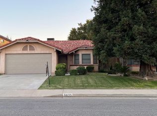 9833 Cimarron Trails Dr, Bakersfield, CA 93311