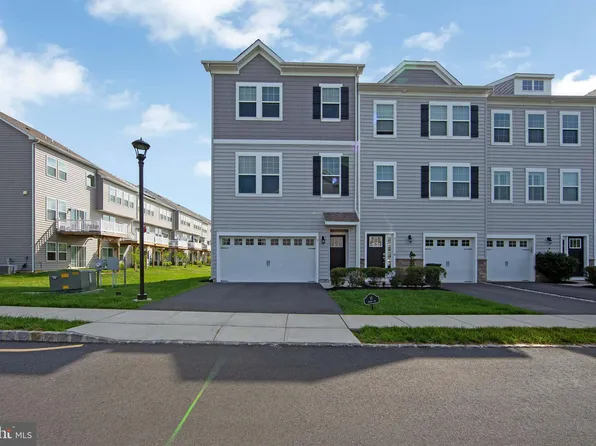 11 Sienna Way, Mount Laurel, NJ 08054