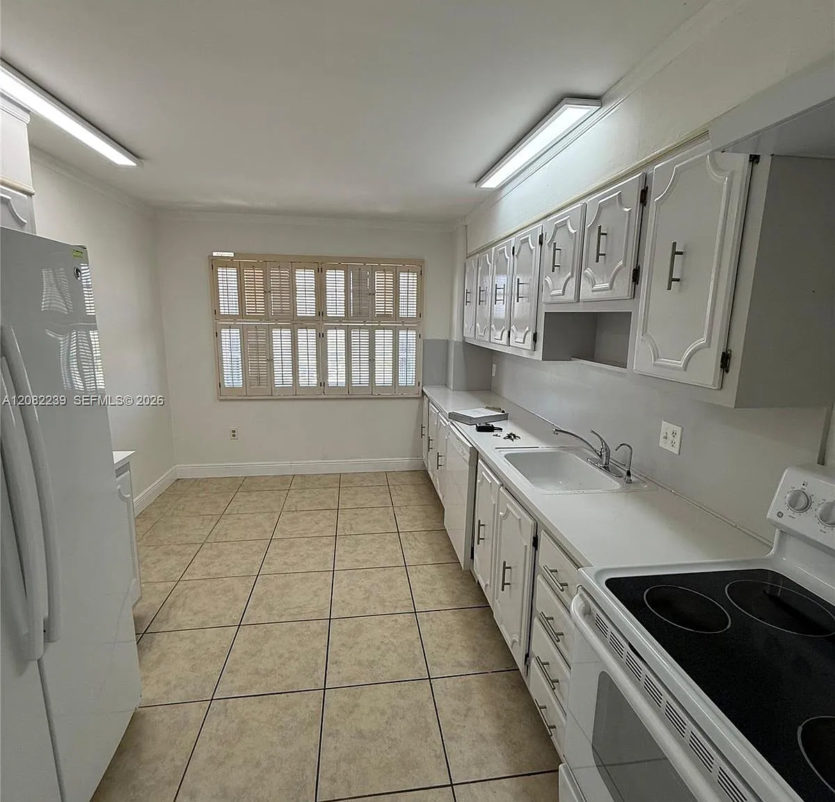 Admirals Port Condo West — Photo 4