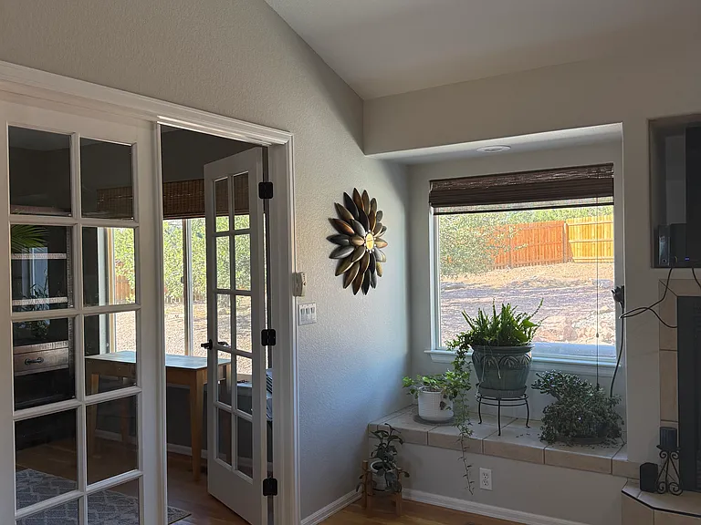 Oak Leaf Ct — Photo 4