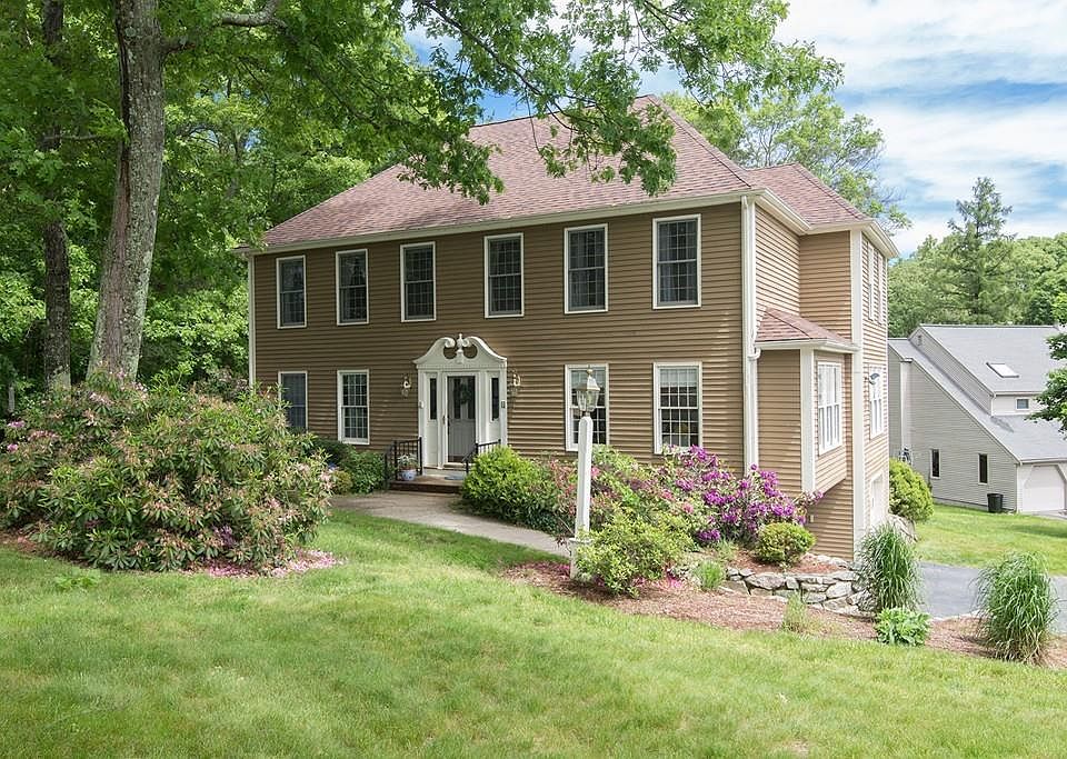1st image of 4 Rolling Meadow Dr