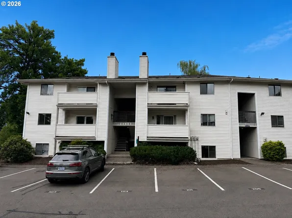11040 SW Greenburg Rd APT 206, Tigard, OR 97223