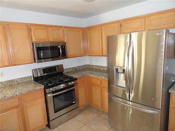 3rd image of 9531 Malvasia Ct