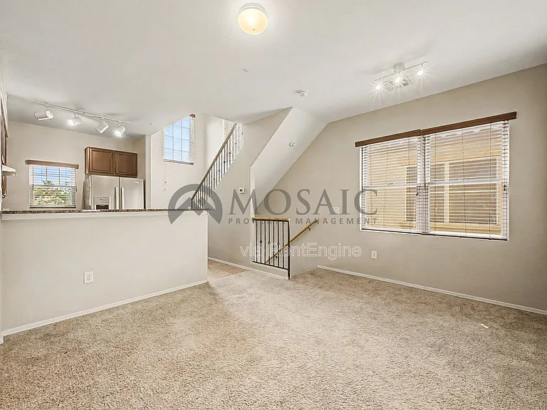 1384 S Sabino Dr — Photo 9
