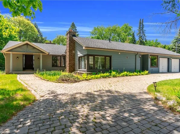 1356 Oak Ln, Mississauga, ON L5H 2X7