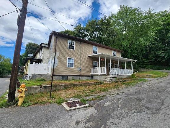 5th image of 652 Baker St