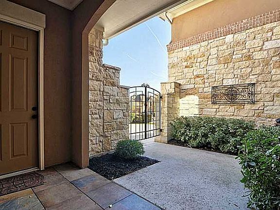 3rd image of 4529 Mont Blanc Dr