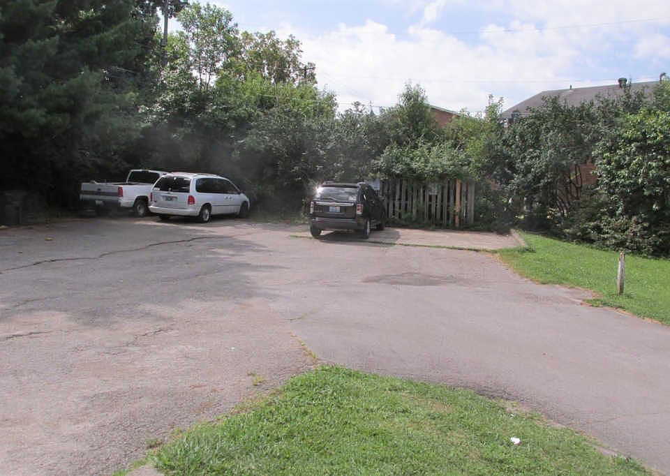 2nd image of 2404 Timberhill Ct