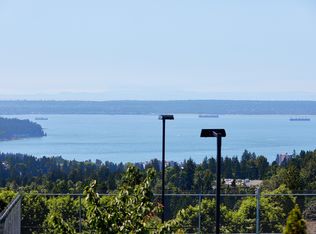 1028 Eyremount Dr, West Vancouver, BC V7S2B3