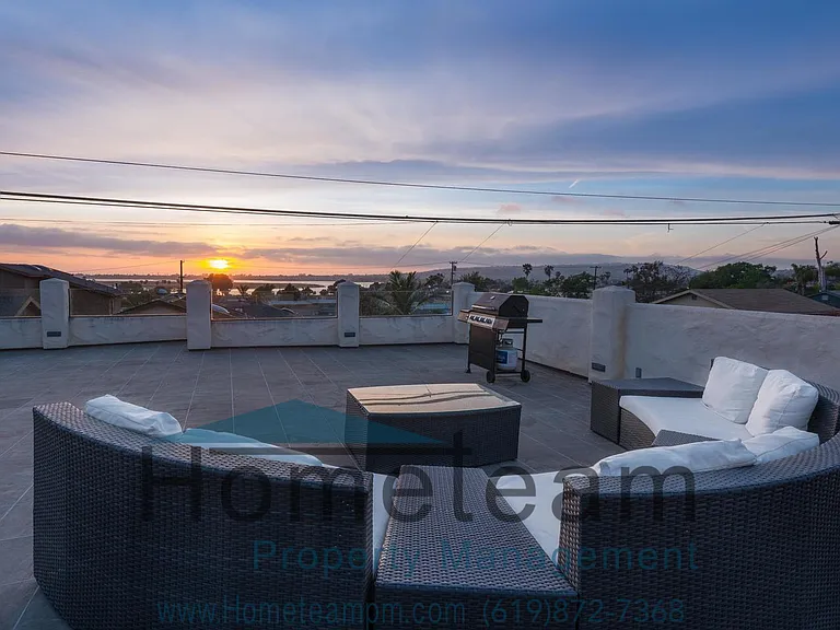 2324 Frankfort St — Photo 11