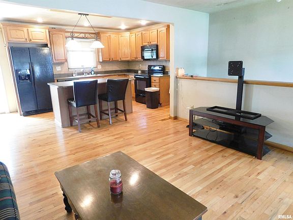 5th image of 1002 W Taylor Ln