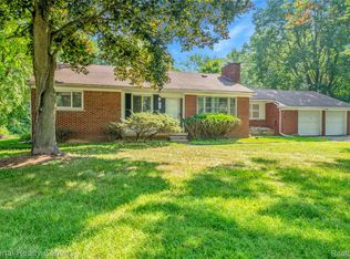 23500 Oliver Ct, Southfield, MI 48033