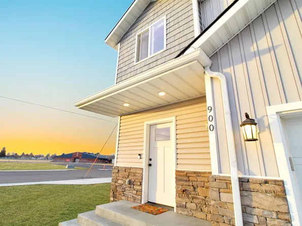 900 E 20th St, Burley, ID 83318