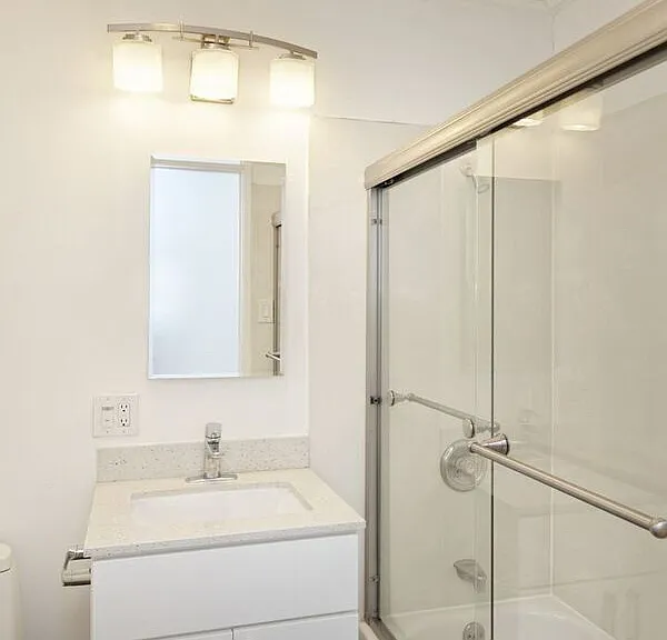 370 Staten Avenue — Photo 22