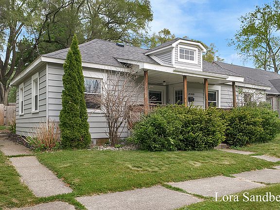 2nd image of 2066 Sinclair Ave NE
