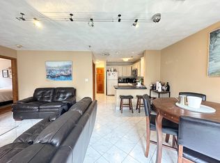 237 Hanover St #2B, Boston, MA 02113