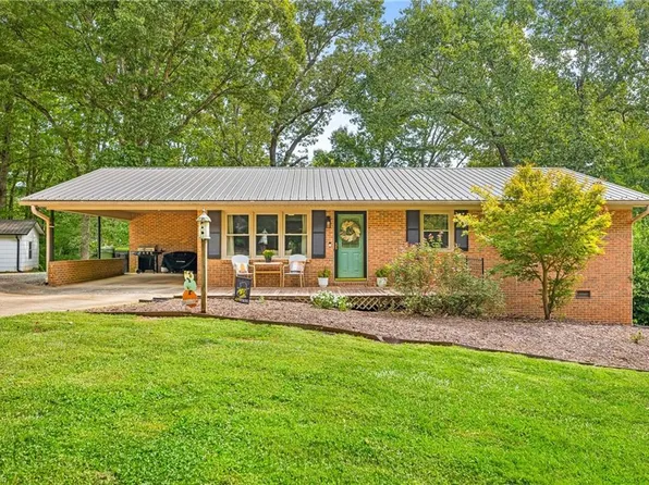 244 Karen Dr, Denton, NC 27239