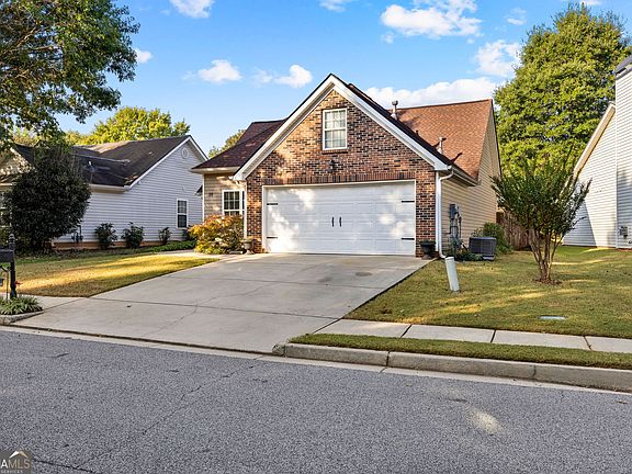 5th image of 26 Belltree Cir