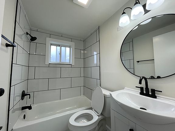 3rd image of 957 Woodhill Dr #957
