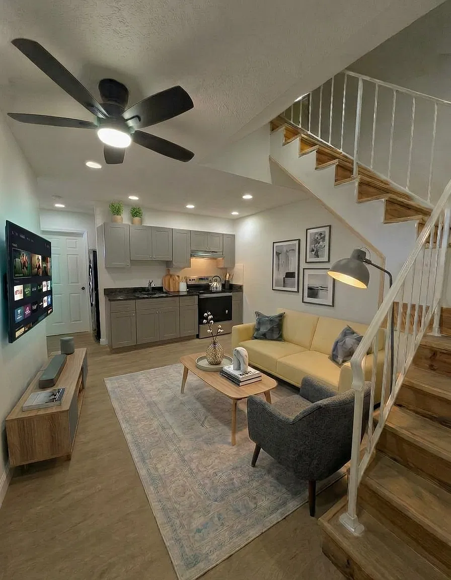 3 bed, 1400 sqft, $2,100 — Photo 2