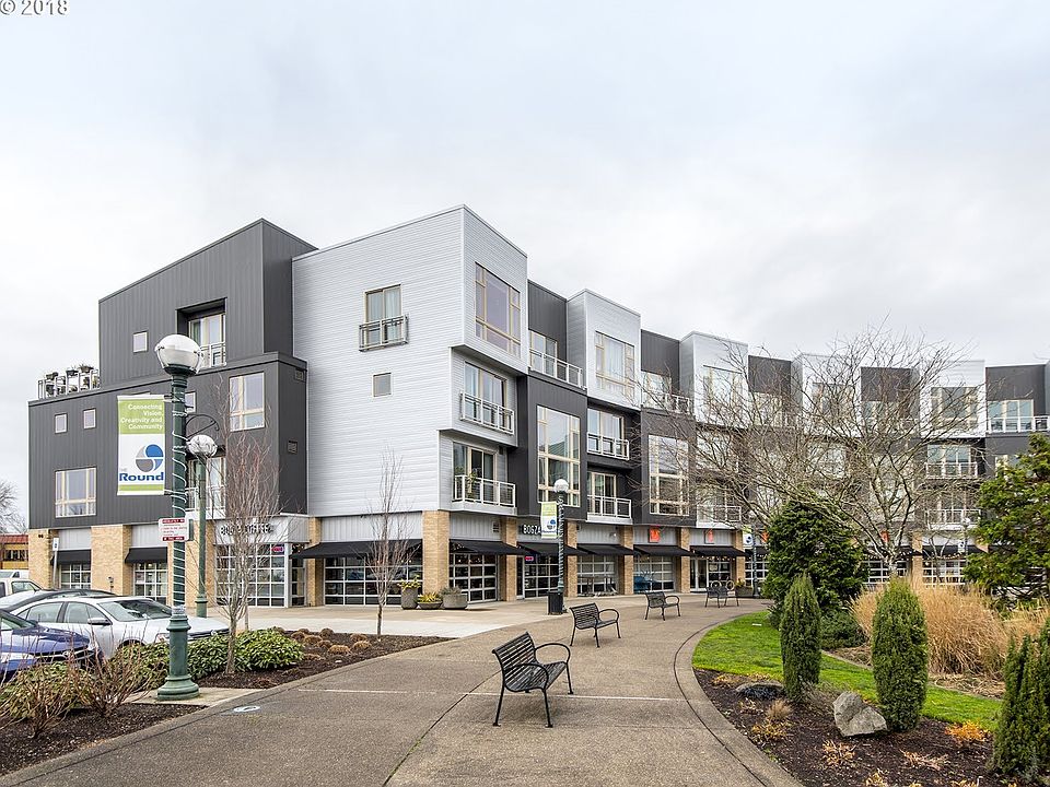 1st image of 12600 SW Crescent St #303