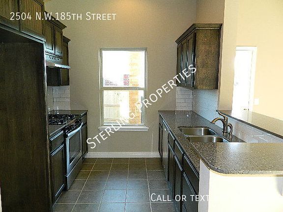 3rd image of 2504 NW 185th St