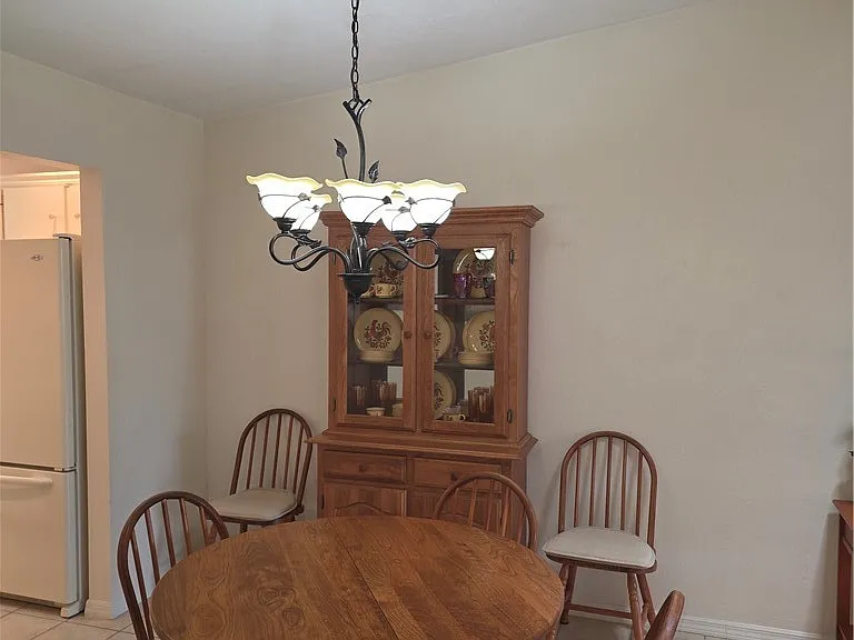 385 E Hartford St #5A — Photo 8