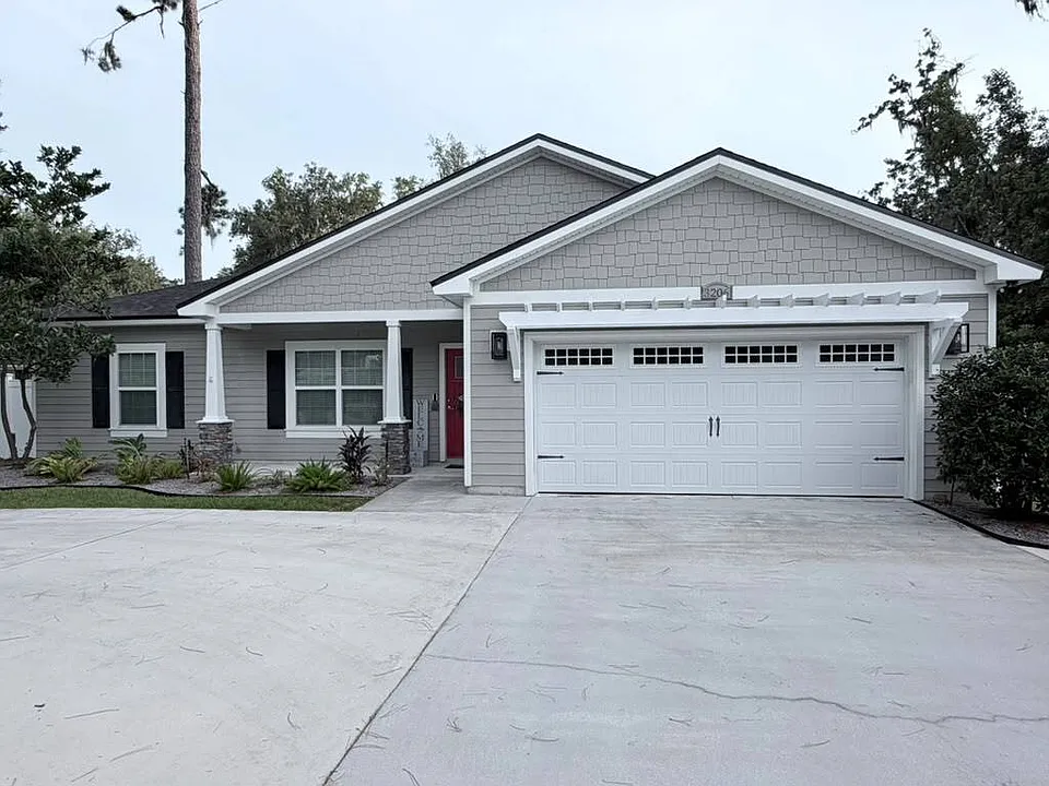 3206 Oak Bluff Ln