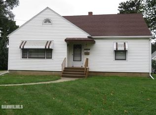1540 S Locust Ave, Freeport, IL 61032