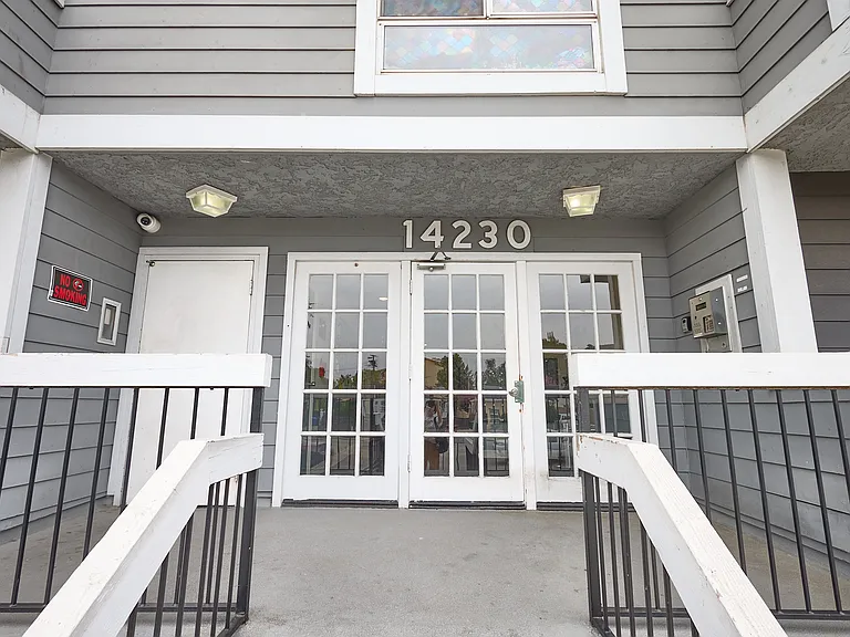Victory Apartments — Photo 22