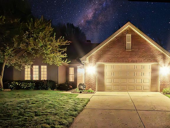 3rd image of 2098 Fahey Dr
