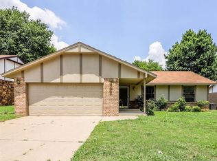 214 E Waco Pl, Broken Arrow, OK 74011