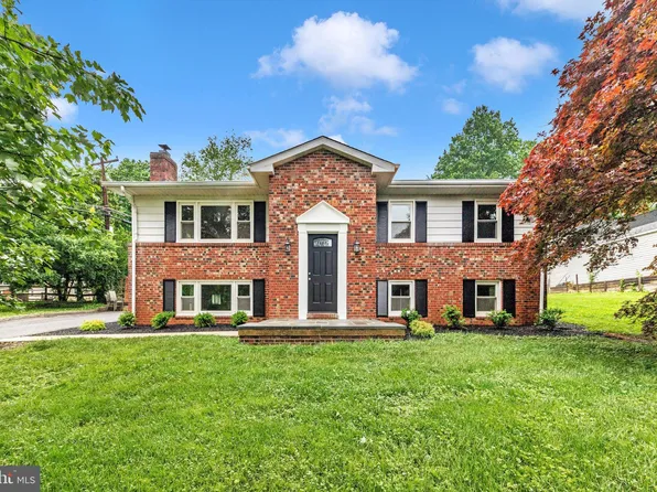 2100 Curtis Ct, Sykesville, MD 21784
