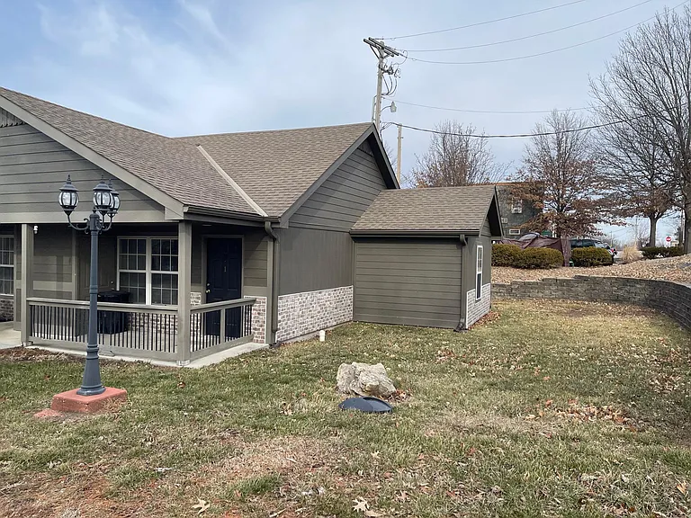 9516 Main Entrance Dr — Photo 20